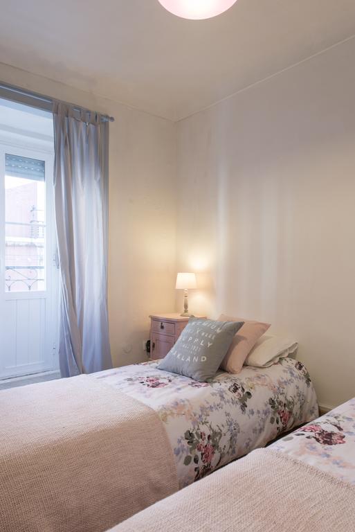 Downtown Doll'S House Apartment Lisbon Exterior photo